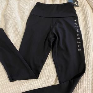 Ryderwear staple scrunch bum legging
